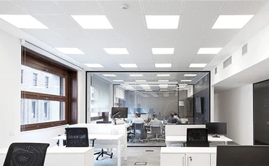 Edge-lit vs . háttérvilágítású LED-es lámpák: Melyik a jobb?