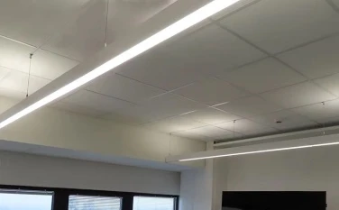 Hogyan lehetne javítani a magas mennyezetet és a nagy helyszíneket süllyeszte...